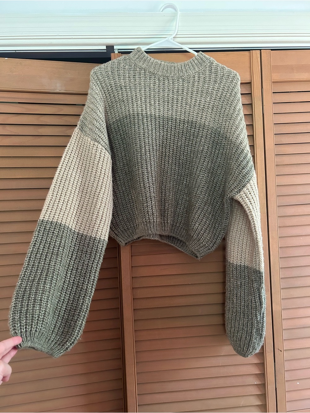 Forever 21 - Chunky Cropped Colorblock Sweater in Olive & Cream